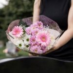 Traditional vs. Personal: Which One is Perfect for Sympathy Bouquets?
